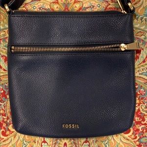 fossil cross body purse!!